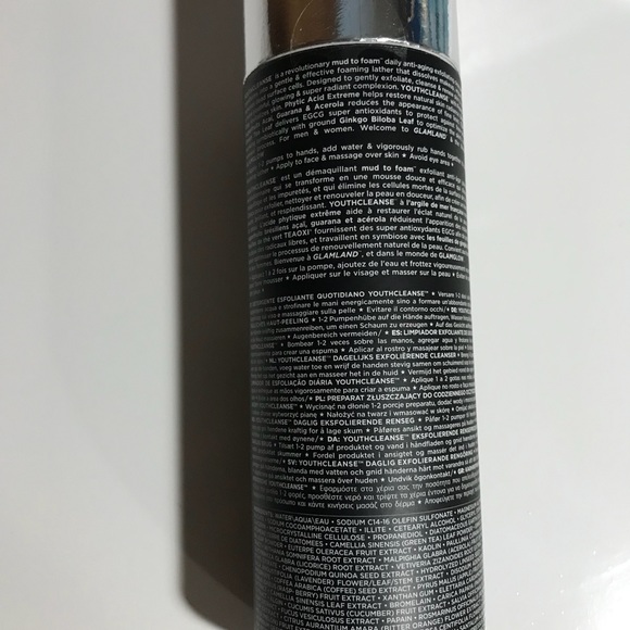 GlamGlow youthcleanse Daily exfoliating cleanser - Picture 2 of 2